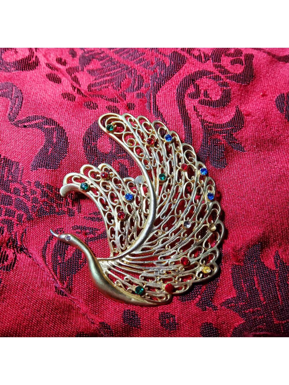 Swan Gold Brooch